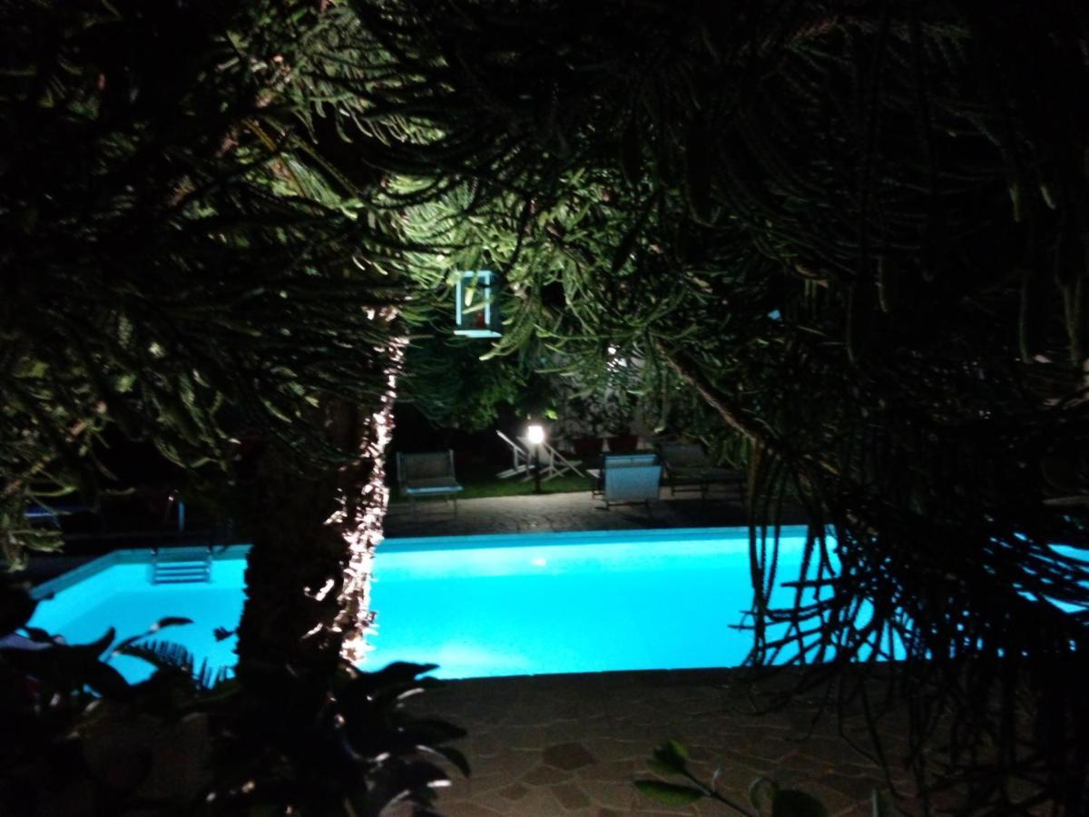 Casa Vacanza Augusto 乌瓜诺拉基耶萨 外观 照片